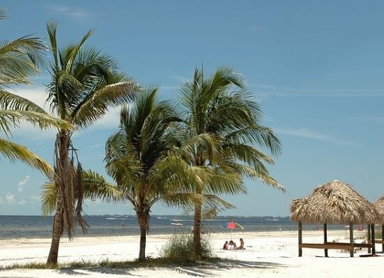 pros and cons of living in Fort Myers, Florida